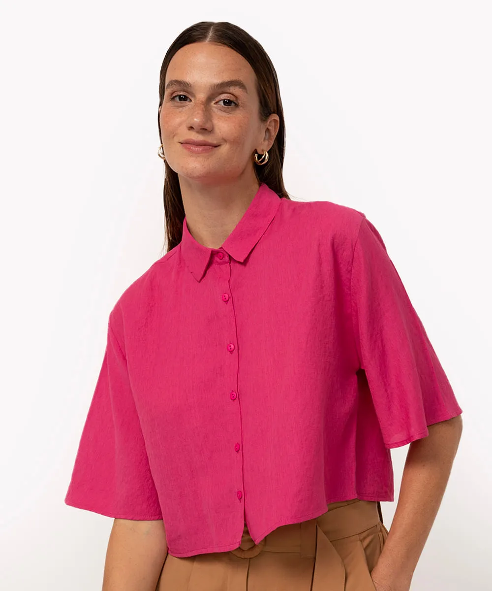 camisa cropped de viscose manga curta ampla rosa